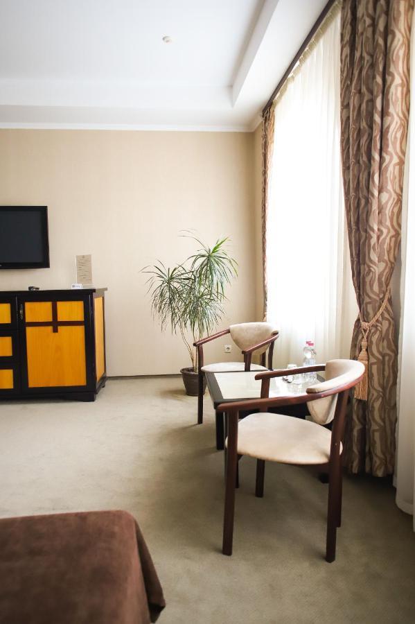 Georg Palace Hotel Chernivtsi Εξωτερικό φωτογραφία