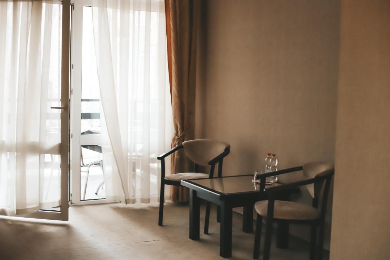 Georg Palace Hotel Chernivtsi Εξωτερικό φωτογραφία