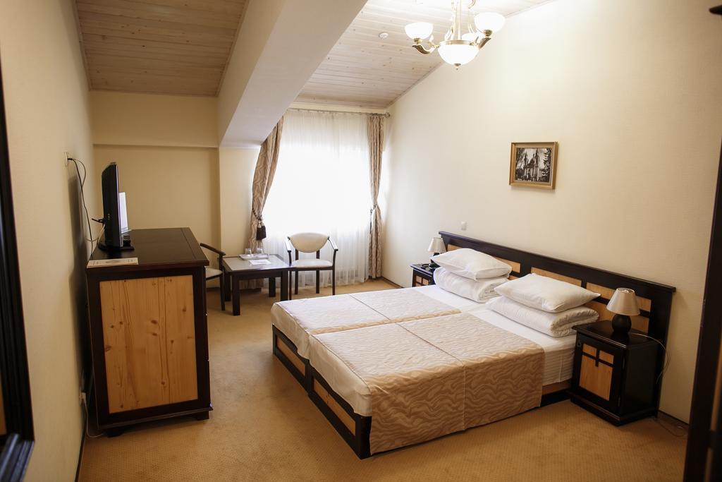 Georg Palace Hotel Chernivtsi Εξωτερικό φωτογραφία